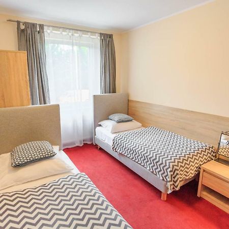 Botanik Hostel Познань Экстерьер фото