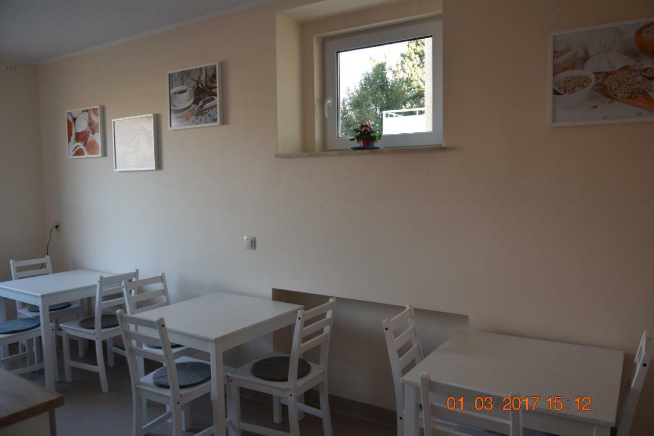 Botanik Hostel Познань Экстерьер фото