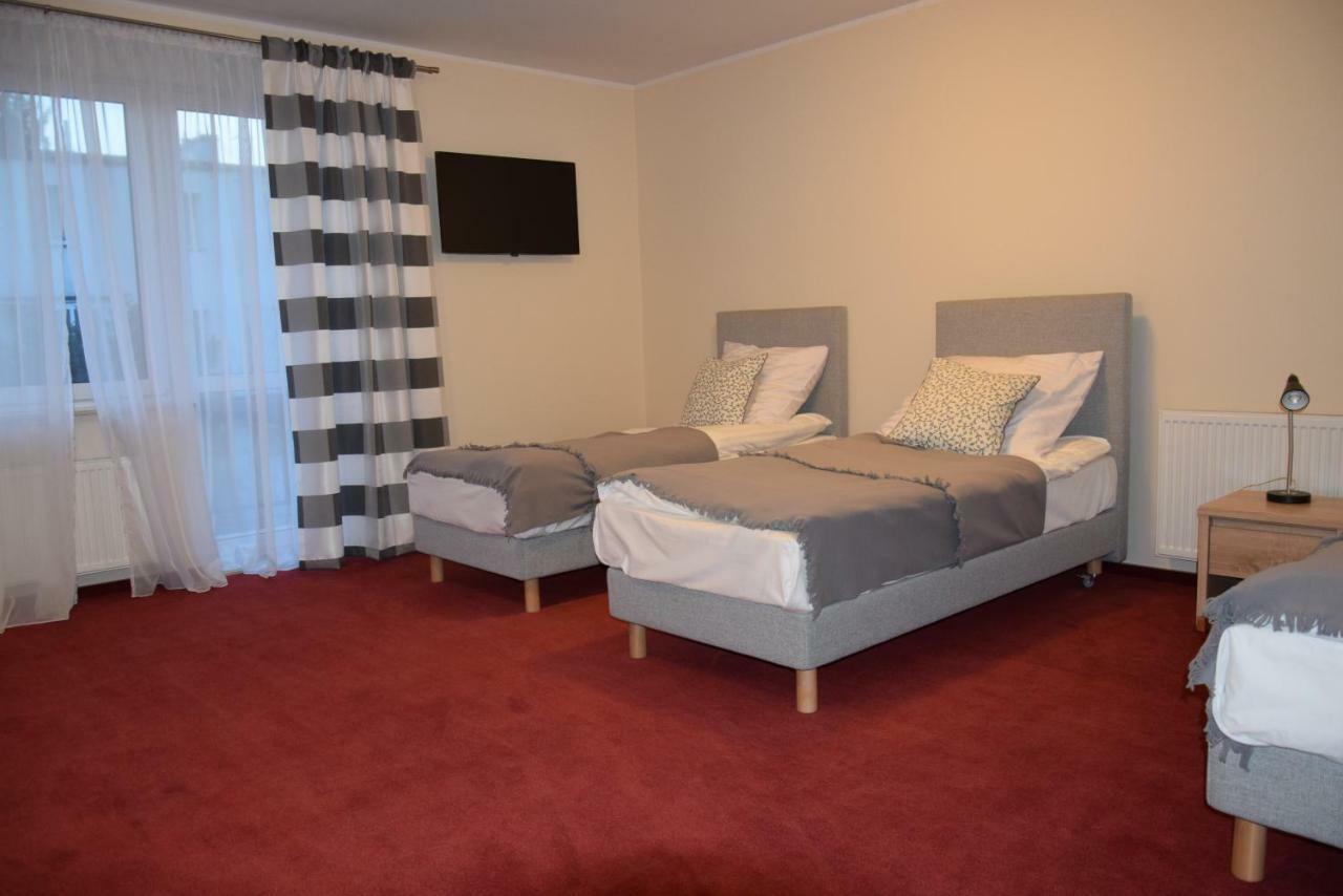 Botanik Hostel Познань Экстерьер фото