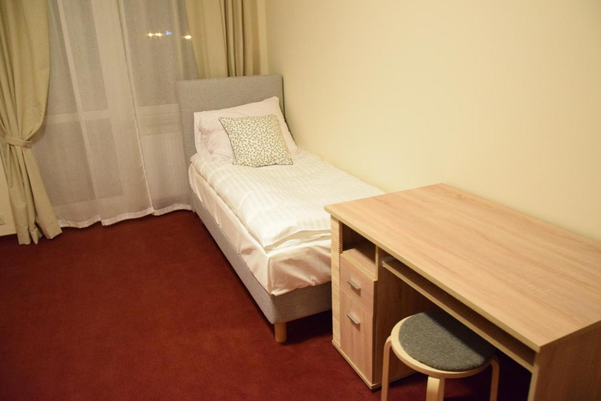 Botanik Hostel Познань Экстерьер фото