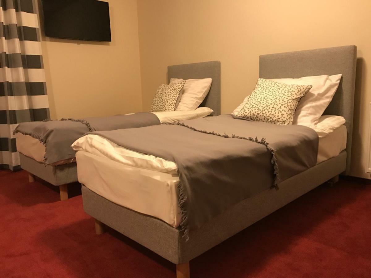 Botanik Hostel Познань Экстерьер фото