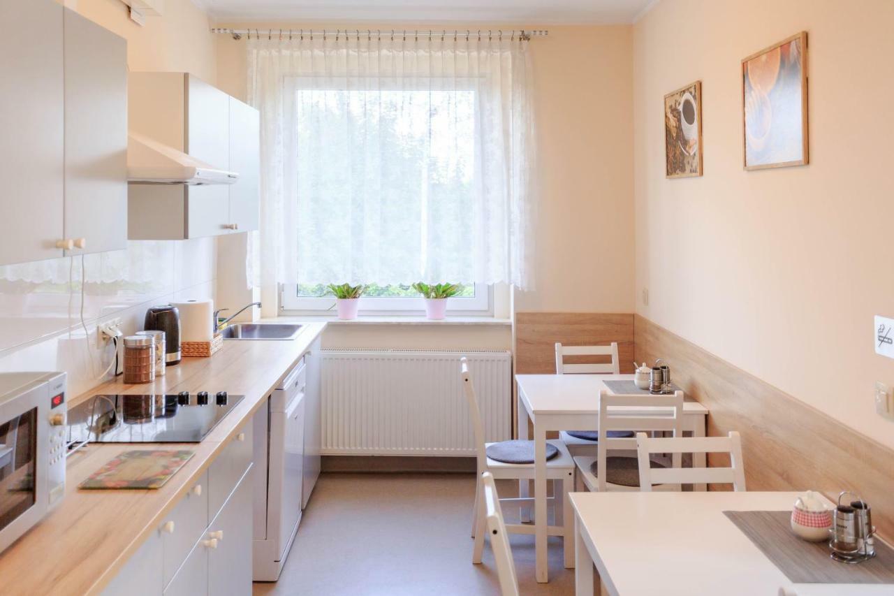 Botanik Hostel Познань Экстерьер фото