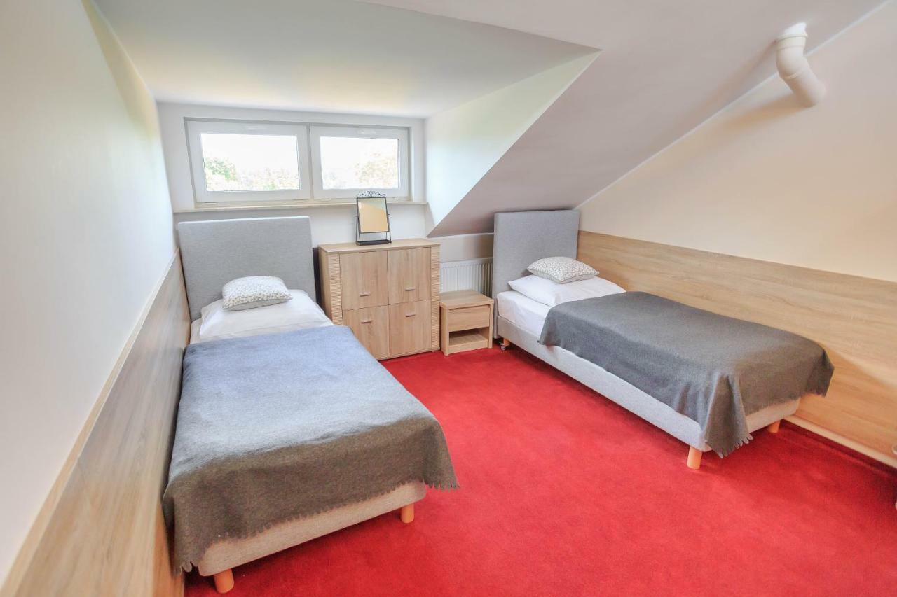 Botanik Hostel Познань Экстерьер фото