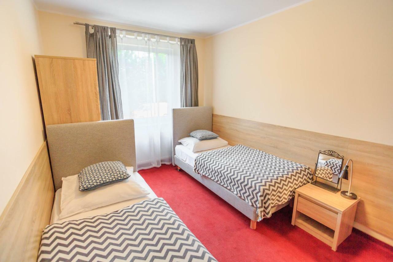 Botanik Hostel Познань Экстерьер фото