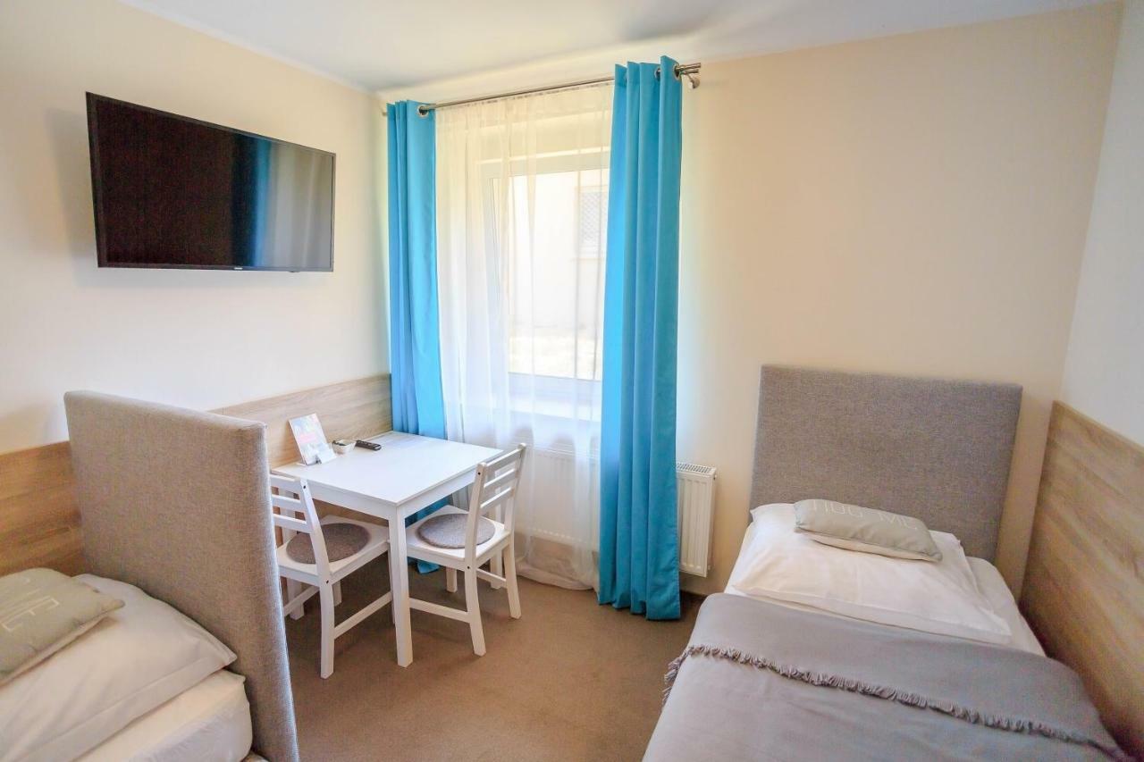 Botanik Hostel Познань Экстерьер фото
